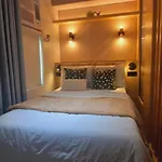 Modern Zen Den